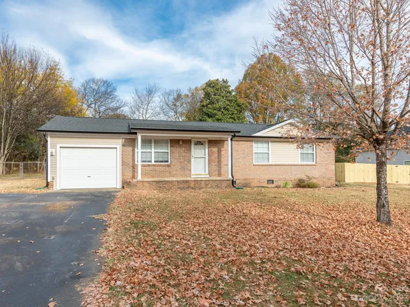 133 Autumn Ln, Harrisburg, NC 28075