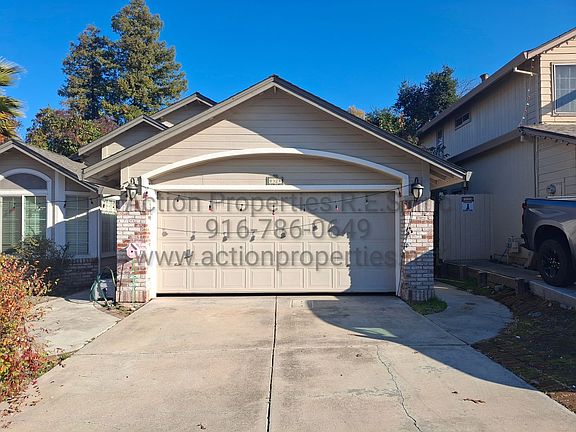 3rd image of 8324 Lonely Hill Way