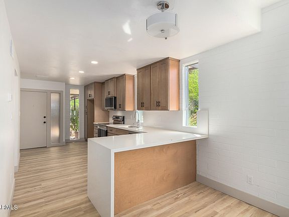 5th image of 3660 E MONTECITO Avenue #14