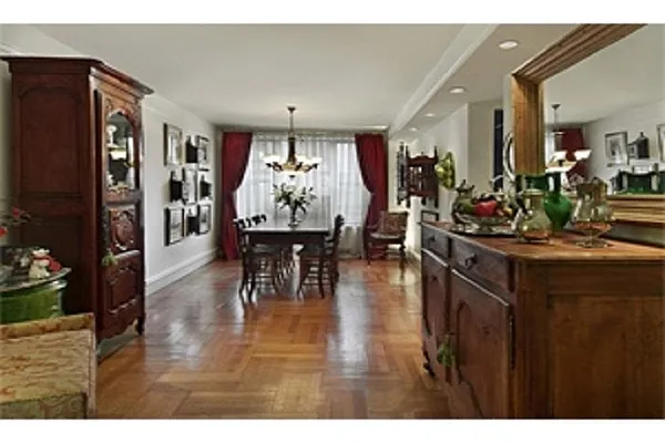 Sold by Corcoran | media 8