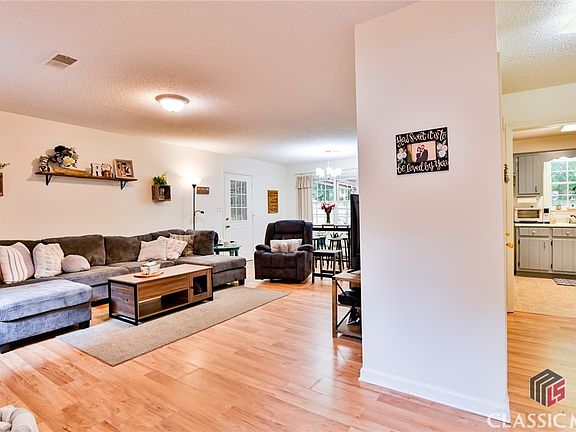 3rd image of 152 Winter Hill Drive