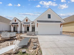 1921 W Huntsville Pl, Broken Arrow, OK 74011