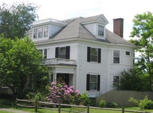 12 James St, Greenfield, MA 01301