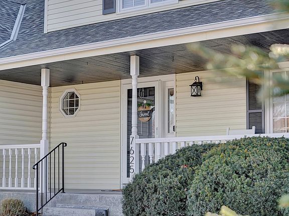 4th image of 7625 Grand Oaks Cir