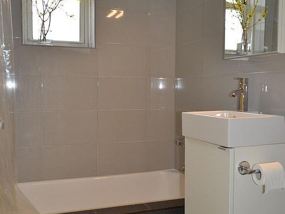 5th image of 340 Haven Ave APT 6R