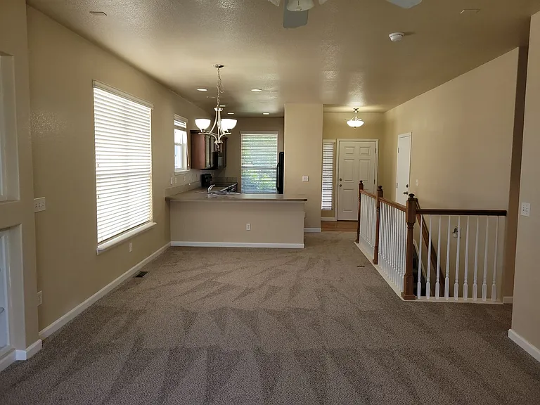 7747 Mountain Laurel Dr — Photo 6