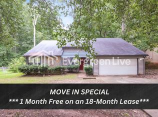 5256 McCarter Sta, Stone Mountain, GA 30088