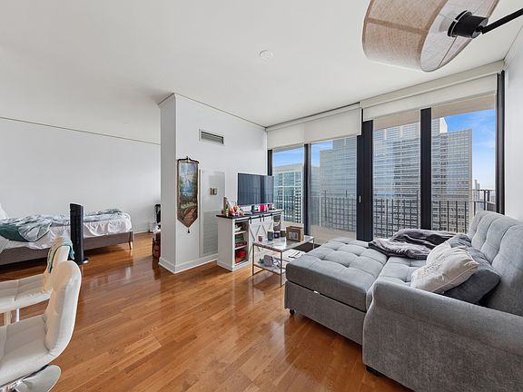 3rd image of 225 N Columbus Dr Unit 6009