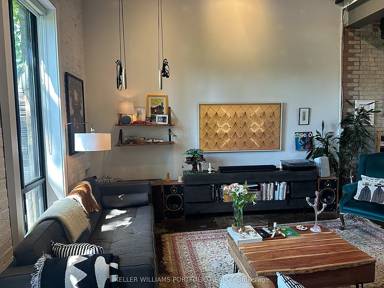 347 Sorauren Ave #122 — Photo 11