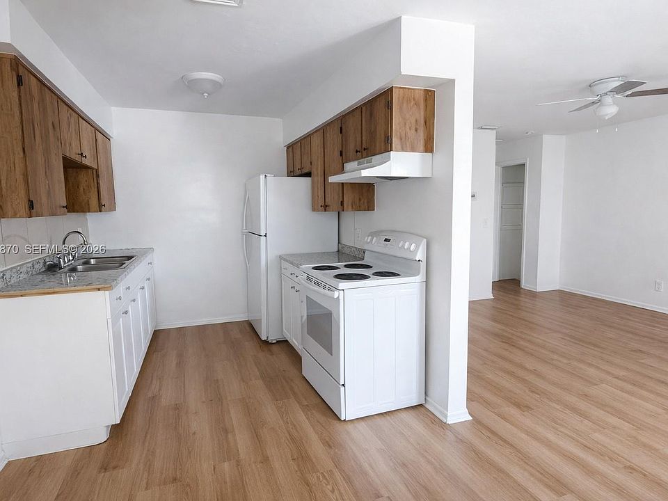1st image of 2919 Jackson St APT 2