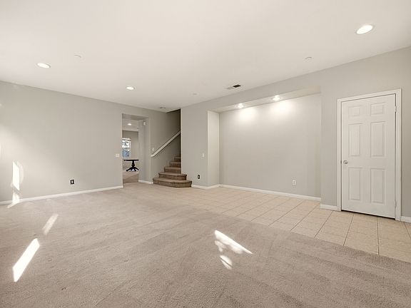 4th image of 1728 Edmon Way