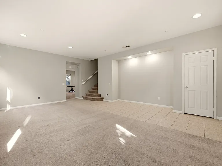 1728 Edmon Way — Photo 4