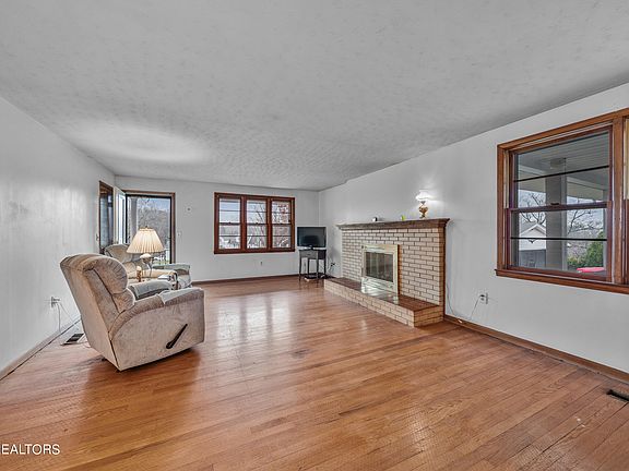 2nd image of 8413 S Northshore Dr