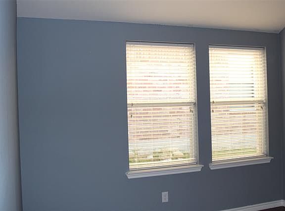 5th image of 2126 Helmoken Falls Dr