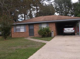 215 Fox Run Dr, Hattiesburg, MS 39402