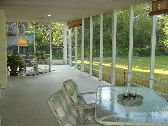 Large Screened Lanai