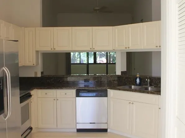 204 Sea Oats Dr APT E, Juno Beach, FL 33408