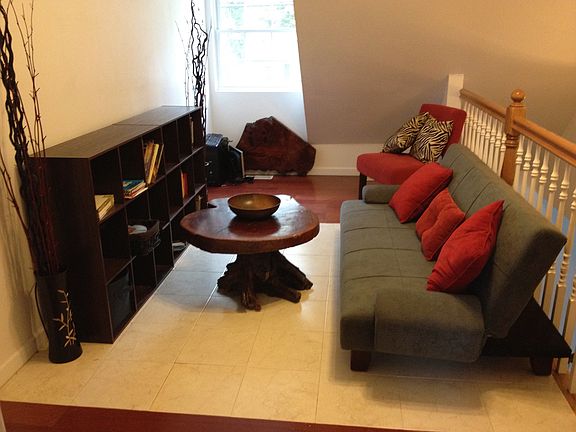 Upstairs bonus room!