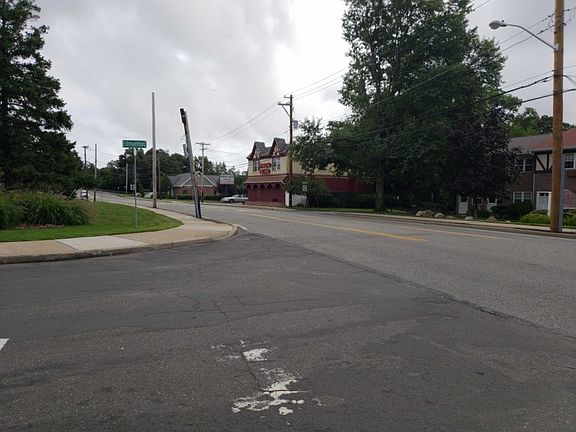 4th image of 284 Edmunton Dr APT K11