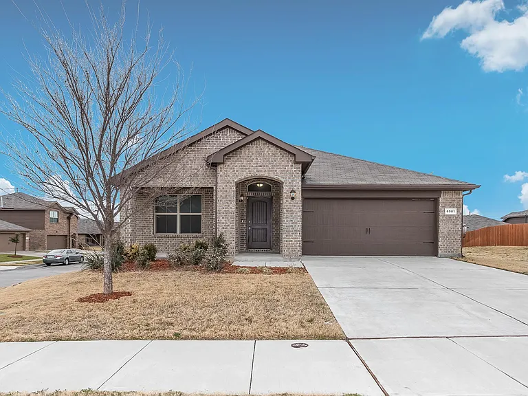 6901 Freeboard Way — Photo 1