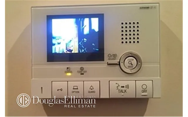 Rented by Douglas Elliman | media 8