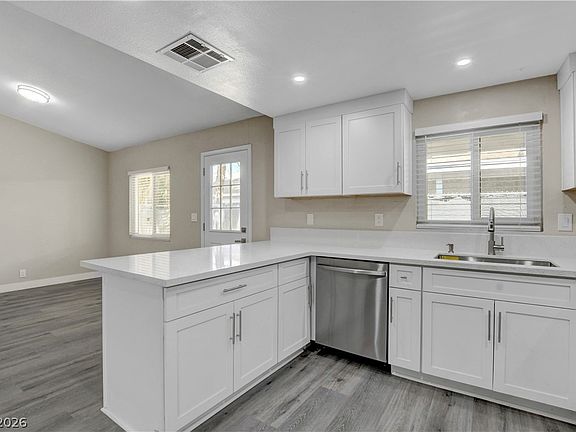 4th image of 3948 New Hope Way