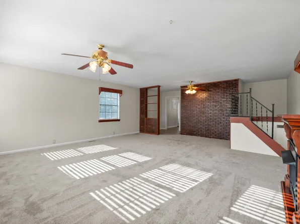 511 Main St, Cumberland City, TN 37050