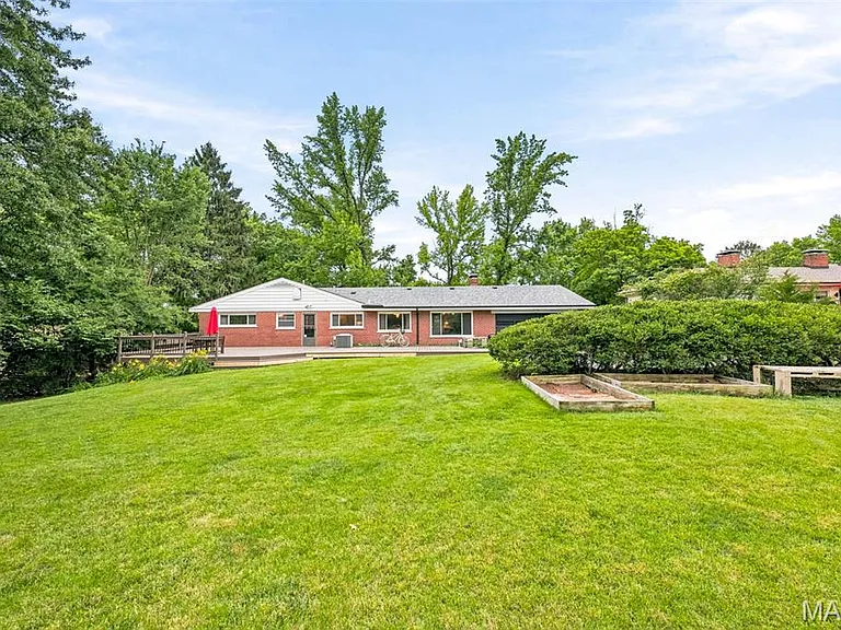 23 Beaver Dr — Photo 2