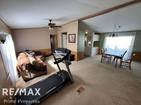 29 Armstrong St, Flushing, MI 48433