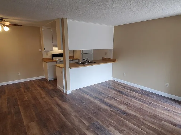 12625 Mapleview St — Photo 3