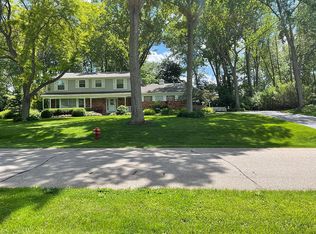 2607 Limerick Ln, Troy, MI 48098