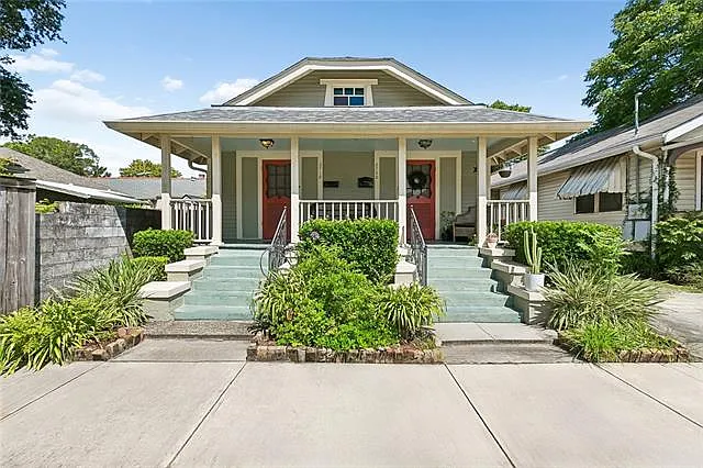 2 bed, 1.0 bath, 939 sqft, $1,700 — Photo 1