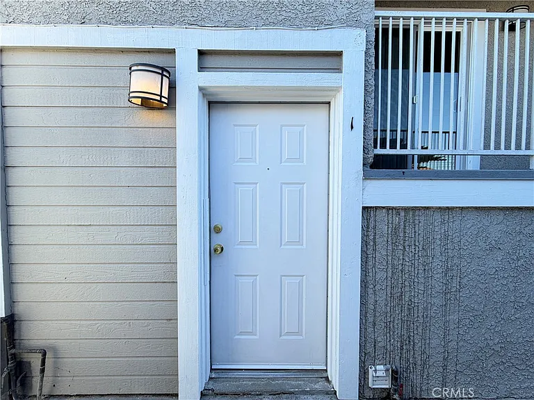 4013 W 145th St #1 — Photo 2