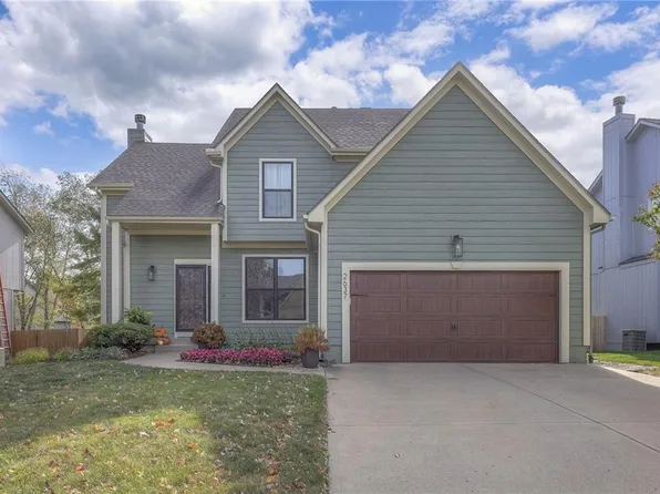 2637 W Centre St, Olathe, KS 66061