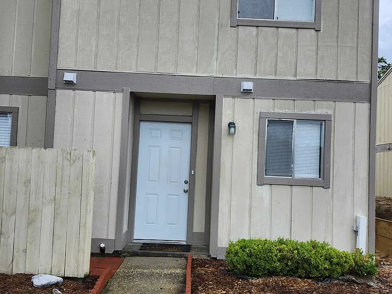 2605 Redwood St #C — Photo 1
