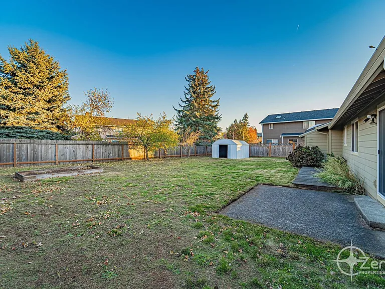 1401 SE Park Crest Ave — Photo 24