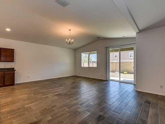5th image of 6221 Goldfinch Dr