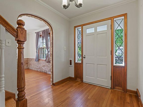 3rd image of 1884 W Lane Ave