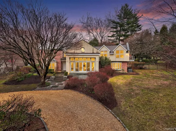 6 W Sunnyside Lane, Irvington, NY 10533