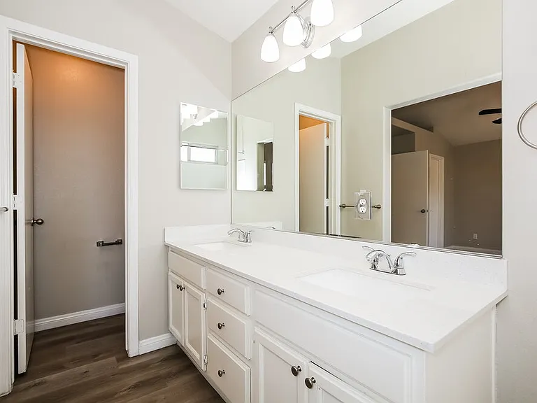 9009 Ballad Ave — Photo 12