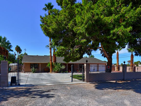 2nd image of 5165 Harrison Dr