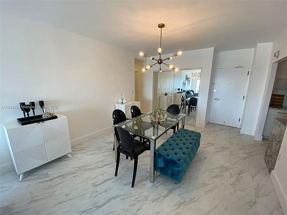 4th image of 300 Bayview Dr APT 1612