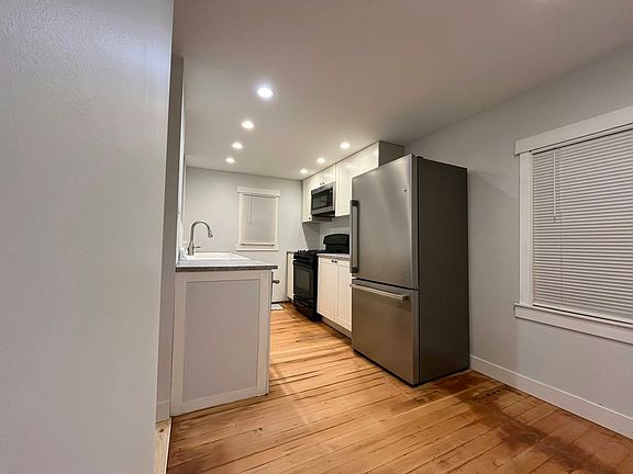 Kitchen / Dining Nook