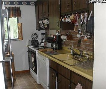 4th image of 325 Trumbull Dr