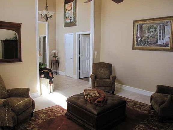 2nd image of 2701 Corby Dr