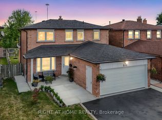 4024 Longo Cir, Mississauga, ON L4T 4C7