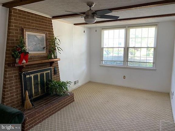 5th image of 7408 Bee Bee Dr