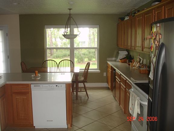 4th image of 6640 Castlewood St