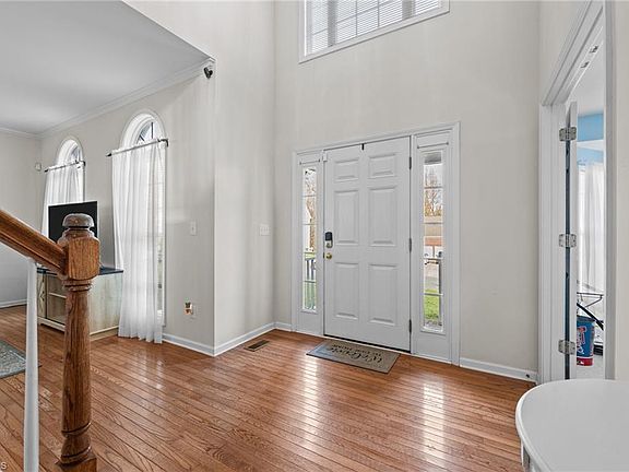 5th image of 2214 Flora Vista Ct