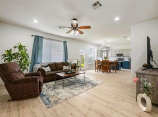1104 Henderson Dr, Leander, TX 78641
